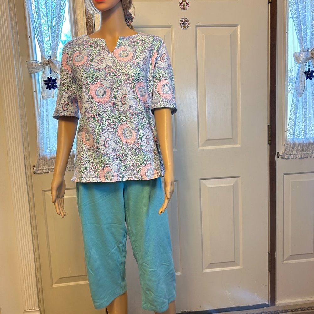 Stylish & fun two-piece blue, pink & white printed tee & teal crop pants set
